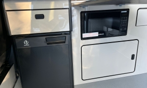 WhatsApp Image 2025-10-15 at 15.37.14 (1)